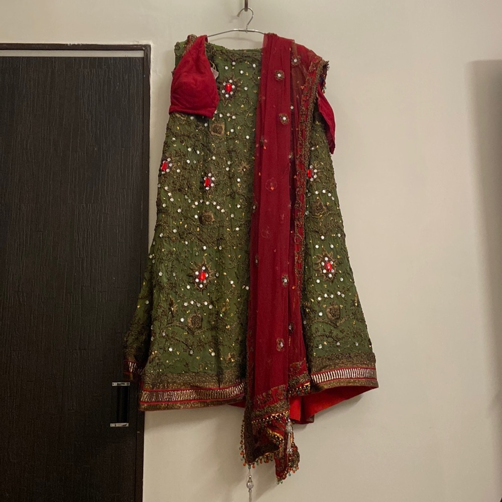 Beautiful red green lehnga set - Picture 1 of 4